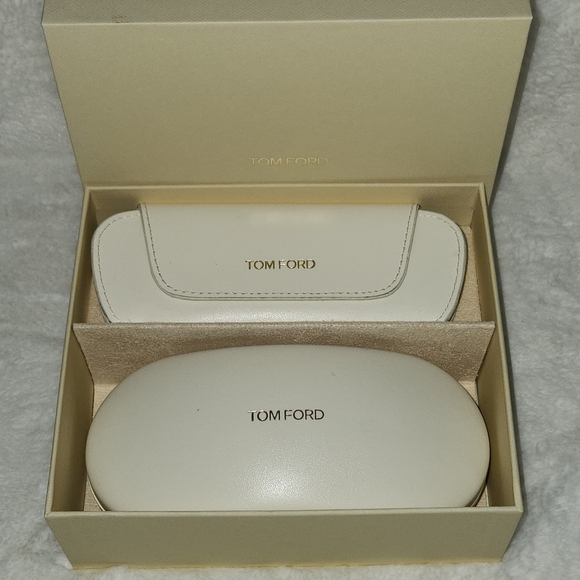 SOLD! TOM FORD TF5824 - Black Eyeglasses with Magnetic Clip-on Sunglasses - Picture 16 of 16